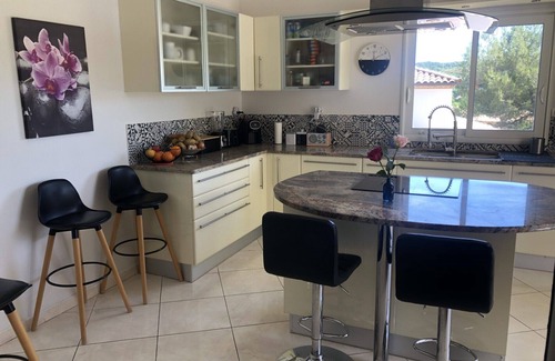 Grabels House | Large family home