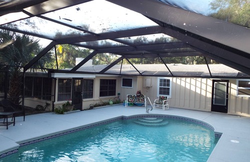 Central Beach House | Large family home just a short walk from the BEACH!