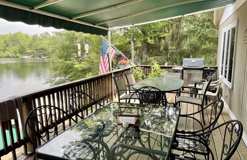 The Bays House | Large Family Home On Cassie Cove, Lake Ossipee