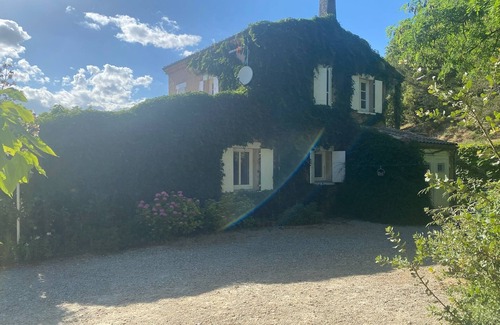 Mirmande House | Large family home with swimming pool in the heart of Drôme provençale