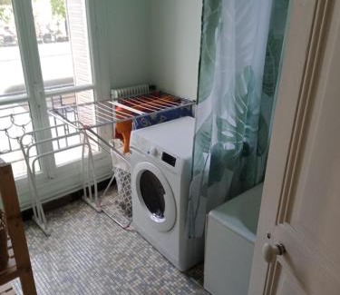 Quartier de Javel Apartment | Large family typical Parisian Appartment