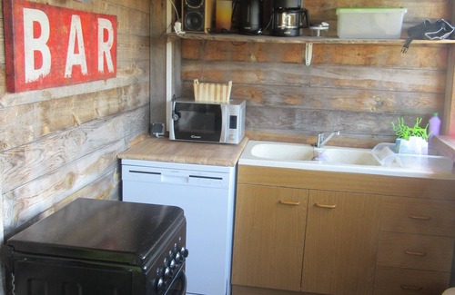 Leguillac-de-l'Auche Villa | Large gîte, sleeps 12. Air conditioning + private pool. Optional SPA