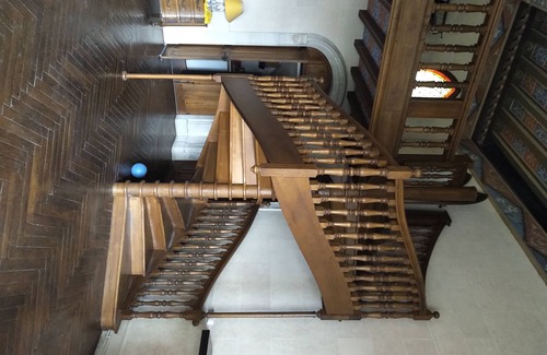 Villeneuve-les-Avignon Apartment | large ground floor apartment in former priory bishops. Splendid park.