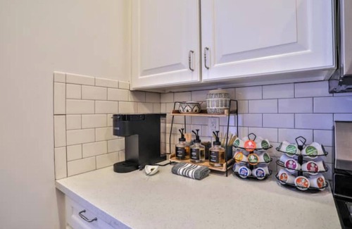 Ventura House | Large Historic Victorian Beach House - The Sudden House