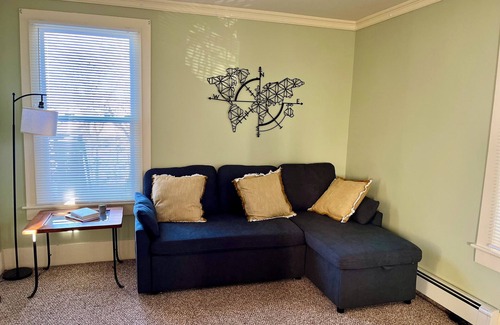 Greenfield House | Large Home in Greenfield Sleeps 8, w/4 bedrooms & 3 baths