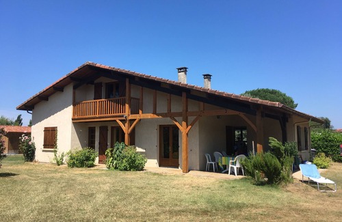 Saint-Julien-en-Born House | Large house with garden, closed to the forest and the ocean