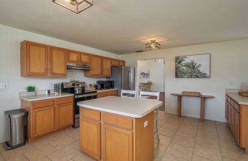 Lakeland House | Large House, Fireside Hot Tub, King Bed Suite