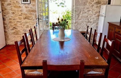 Gageac-et-Rouillac Ski Chalet | Large house with pool sleeping up to 10 people in Gageac.