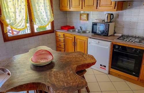 Bouvet Island House | Large House in Amares | Groups, Families, Gatherings