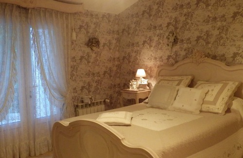 Sernhac Bed & Breakfast | Large house in Sernhac