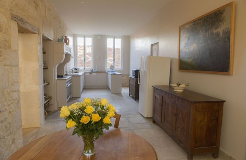 Tonnerre House | Large house with garden for friends or family.