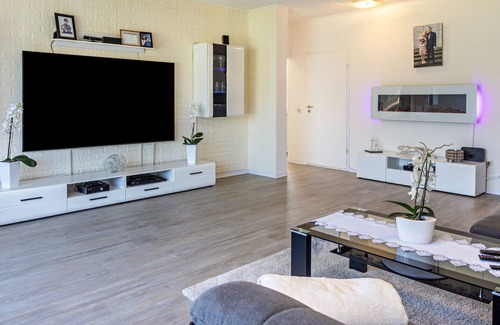 St. Lorenz Nord Apartment | Large house with huge garden & terrace, near Baltic Sea up to 4 persons