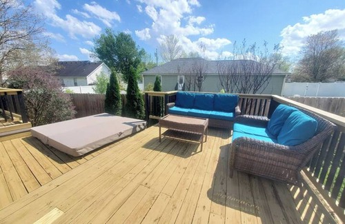 Murfreesboro House | Large house with pool,hot tub, and fully fenced big yard. Pets welcome.