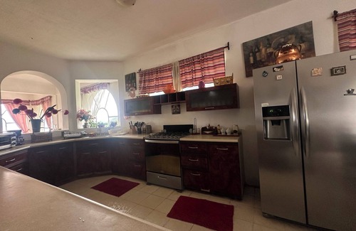 Panajachel House | Large House With View To Lake Atitlan