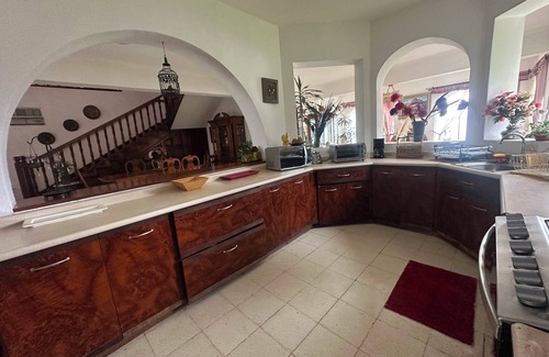 Panajachel House | Large House With View To Lake Atitlan