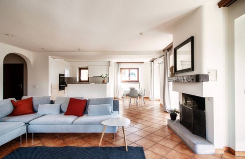 Gordola Apartment | Large lake view apartment near Locarno (Lilia Apt)