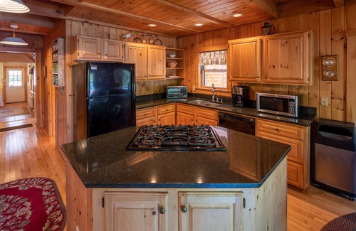 Oquossoc House | Large Lakefront Home