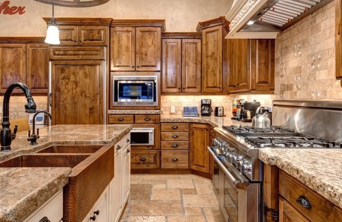 Deer Valley House | Large, Luxe, walk2town, 2 min DV & PC bases. Theater, game room, steam room
