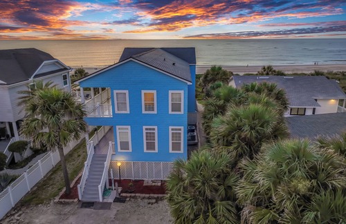 Vilano Beach House | Large Luxury BEACHFRONT home on Vilano Beach with hot tub and pool!