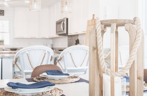 Folly Beach House | LARGE LUXURY BEACHFRONT.WELCOME TO THE HUSHPUPPY HOUSE