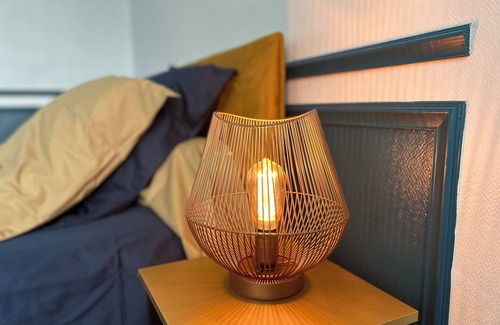 Soussans Bed & Breakfast | Large luxury room at Clos de Bigos, family-run AOC Margaux Artisan vineyard