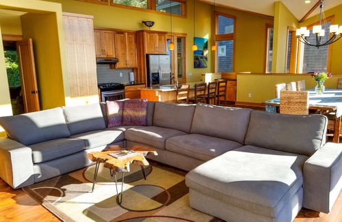Happy Camp Hideaway House | Large, Modern, Ocean-view home with HOT TUB just steps to the beach!