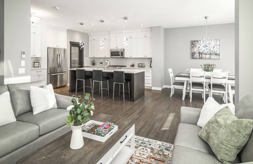 Evanston House | Large new family home near Airport and mall! I AC I Garage I Sleep 16+