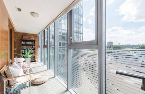 St. Mary's Park Apartment | Large One Bed Riverside Apartment in Battersea