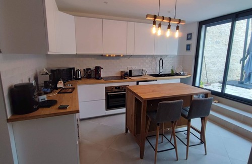 Dompierre-sur-Mer House | Large refurbished house in central village location