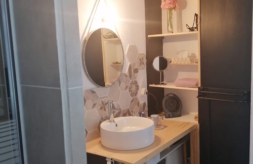 Vals-les-Bains Bed & Breakfast | Large room with terrace and view including breakfast close to the spa