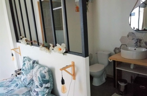 Vals-les-Bains Bed & Breakfast | Large room with terrace and view including breakfast close to the spa