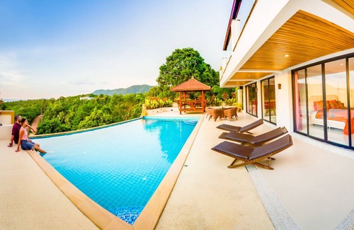 Ko Lanta Villa | Large sea view swimming pool! Luxury Villa 4BR Mountain House, Long Beach