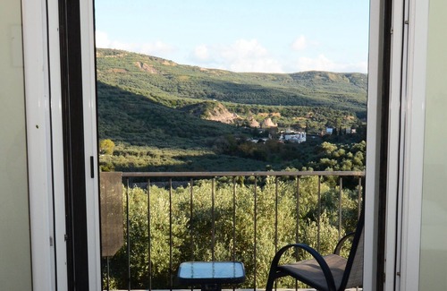 Kissamos Villa | Large Seacoast Villa on Estate in Crete’s Western Olive Region. Avail. Yr-Round.