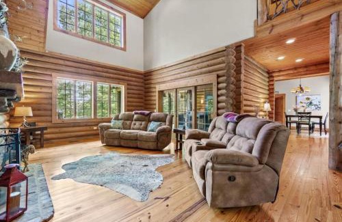 Pikeville House | Large secluded 3 bedroom Cabin