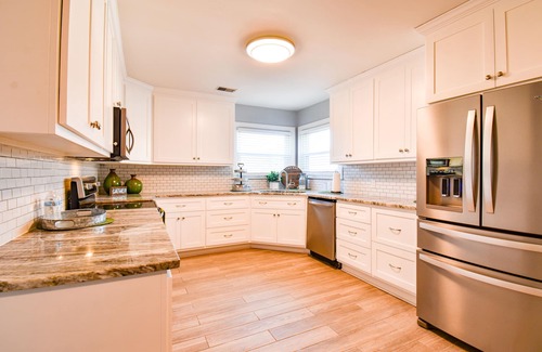 Columbia House | Large space to enjoy including finished basement