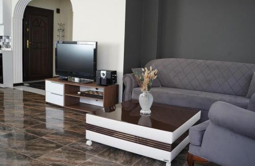 Cinarcik Apartment | Large Spacious Apartment