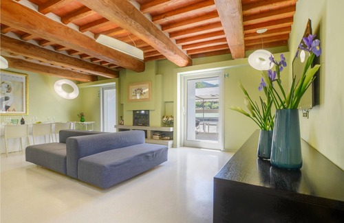 Vorno House | Large spacious vacation home with pool between Lucca and the Mediterranean Sea.