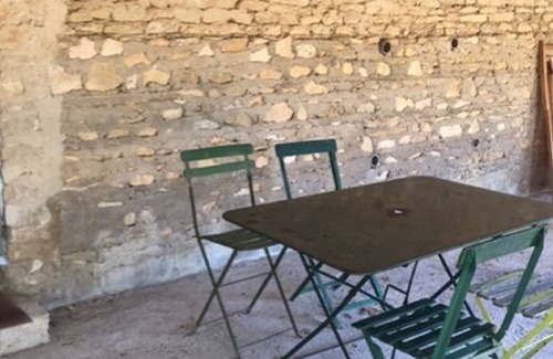 Cabrieres-d'Avignon House | Large studio 70 m2 with swimming pool in the heart of the Luberon