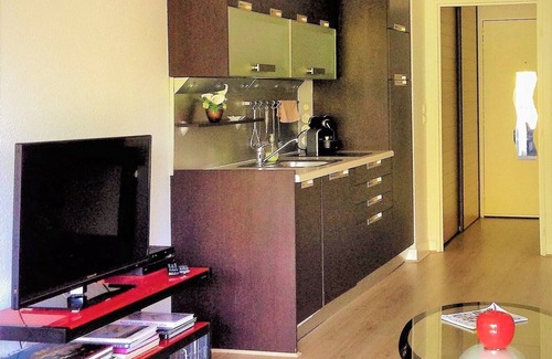 Saint-Raphael Apartment | Large studio * in St Raphaël, Port Santa Lucia, opposite the Palais des Congrès