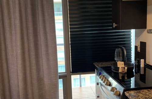 Bay Street Corridor Condo | Large studio with balcony on Bay & College in the heart of downtown Toronto