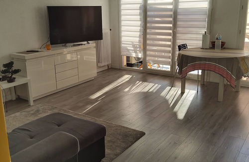 Albi Apartment | Large T2, close to town center, train station, golf course, shops. Private parking included