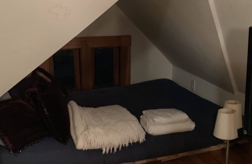 Vineyard Haven House | Large third floor studio in-town VH, ferry