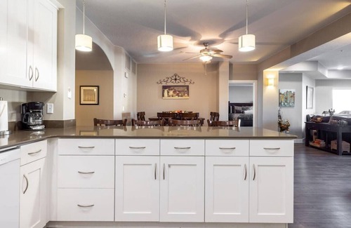 St. George Condo | Large Upper Floor Suite | 4 Bdrms | Mojave Skies