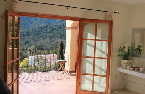 Calonge Villa | Large Villa with Heated pool 2km from beach suitable for families and groups