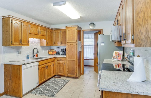 Murfreesboro House | Large Yard & Basketball Hoop: Murfreesboro Home!