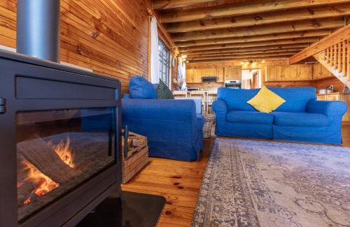 Fish Hoek House | Lark House, Peaceful Mountain Home with Wonderful Ocean Views