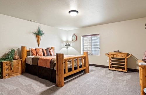 Deadwood Villa | LARKSPUR HILLS (5-Bedroom Villa) by RedAwning