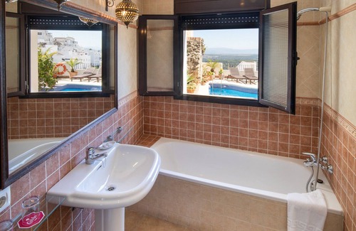 San Ambrosio House | Las Palmeras del Califa