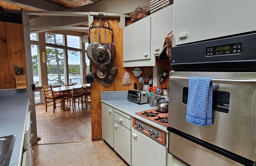 Stonington Cottage | Lasky Cottage - Contemporary, Ocean View Cottage
