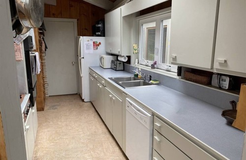 Stonington Cottage | Lasky Cottage - Contemporary, Ocean View Cottage